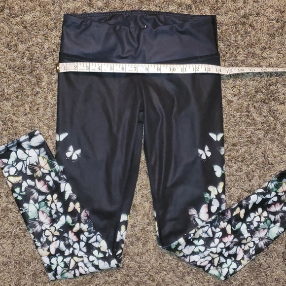 Alo Yoga butterflies black leggings - Picture 9 of 10